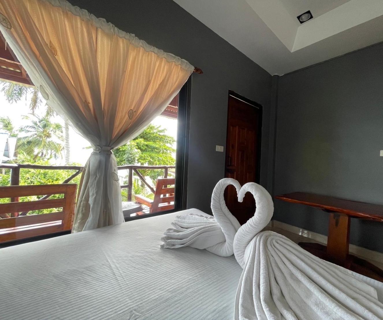 Big Fish Resort Ko Tao Exterior foto